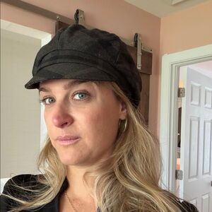 Winter Burberry Black & Dark Charcoal Cap